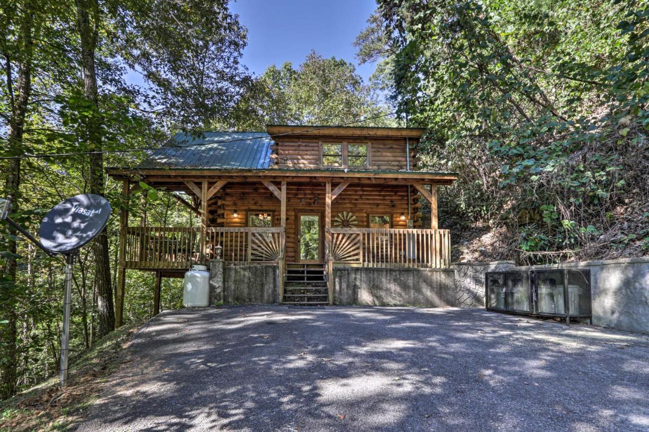 Cabin With Hot Tub And Deck, 3 Mi To Pigeon Forge Севьервилл Экстерьер фото